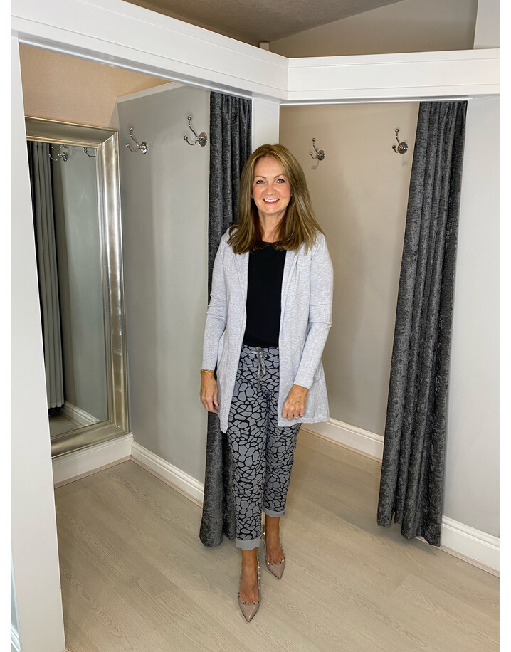 Lucy Cobb Giraffe Print Magic Joggers - Silver Grey