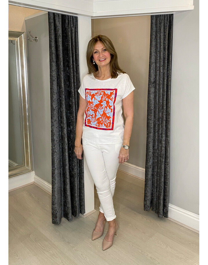 Oui T-shirt with Bright Motif  - White