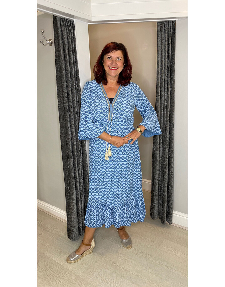 Lucy Cobb Maya Bell Sleeve Midi Dress Curve - Denim