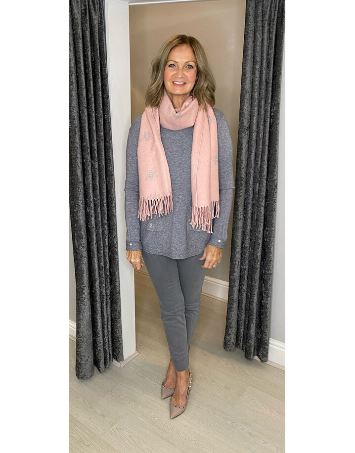 Lucy Cobb Accessories Bee Luxury Reversible Pashmina - Baby Pink