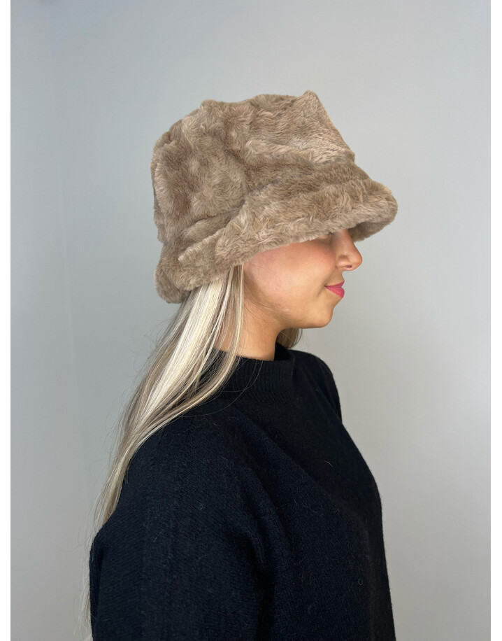 Lucy Cobb Accessories Charley Faux Fur Bucket Hat - Camel