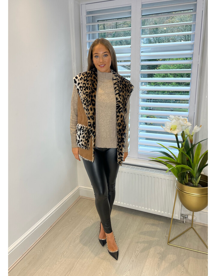 Lucy Cobb Leslie Leopard Faux Fur Lined Gilet - Tan