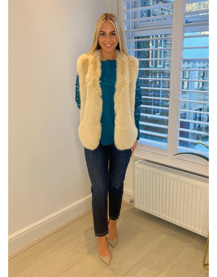 Malissa J Amelie Short Faux Fur Gilet - Stone