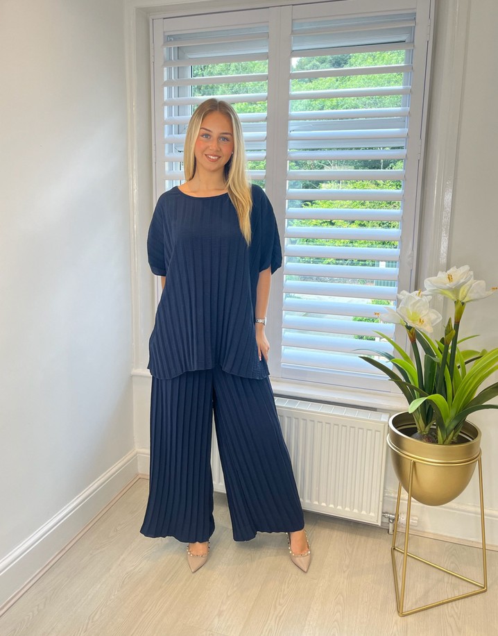 Lucy Cobb Pleated Co-Ord - Navy