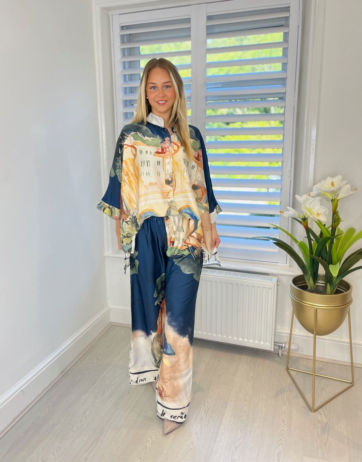 Lucy Cobb Landscape Print Satin Set - Navy