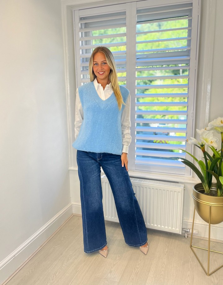 Lucy Cobb Teresa Knitted Tank - Sky Blue