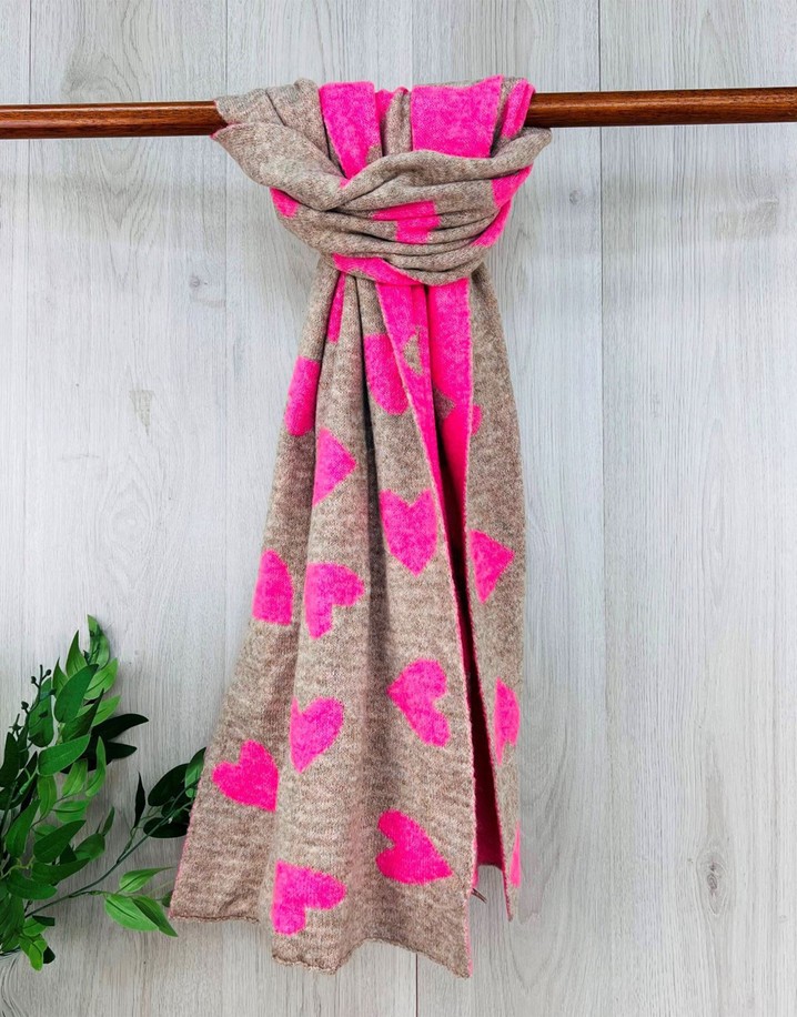 Lucy Cobb Reversible Heart Scarf - Beige & Pink
