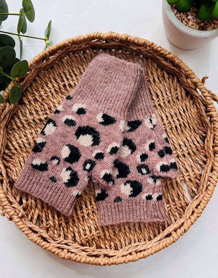 Lucy Cobb Leopard Fingerless Gloves - Mocha
