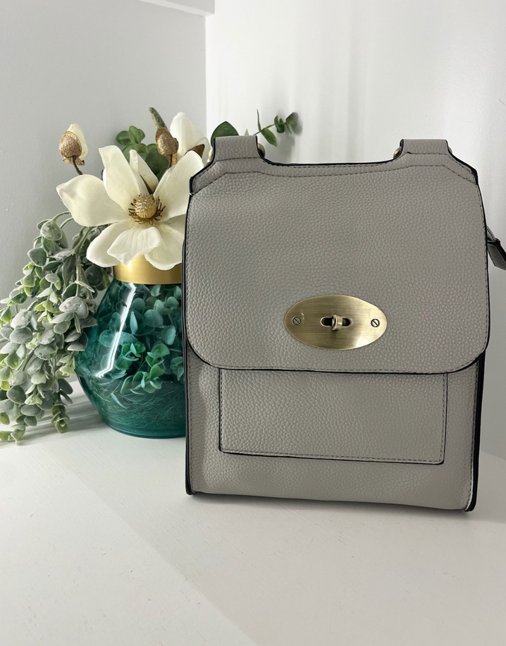 Lucy Cobb Crossbody Bag (Medium) - Light Grey