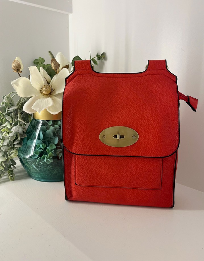 Lucy Cobb Crossbody Bag (Medium) - Red