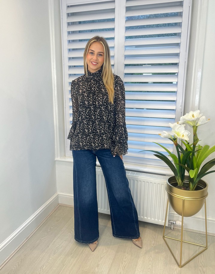 Lucy Cobb Fiona Frill Sleeve Blouse - Black Mix