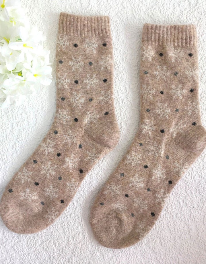 Lucy Cobb Wool Blend Socks  in Beige Snowflake