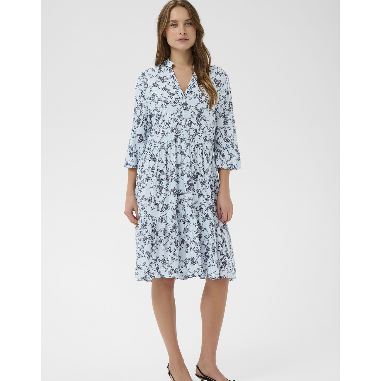 Saint Tropez Eda Dress in Skyway Eclipse Spring Floral Saint Tropez Eda Dress in Skyway Eclipse Spring Floral